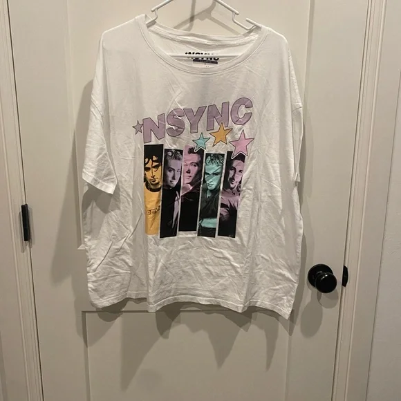 *NSYNC Licensed Women’s Soft Short Sleeve Tee shirt. - Picture 7 of 8